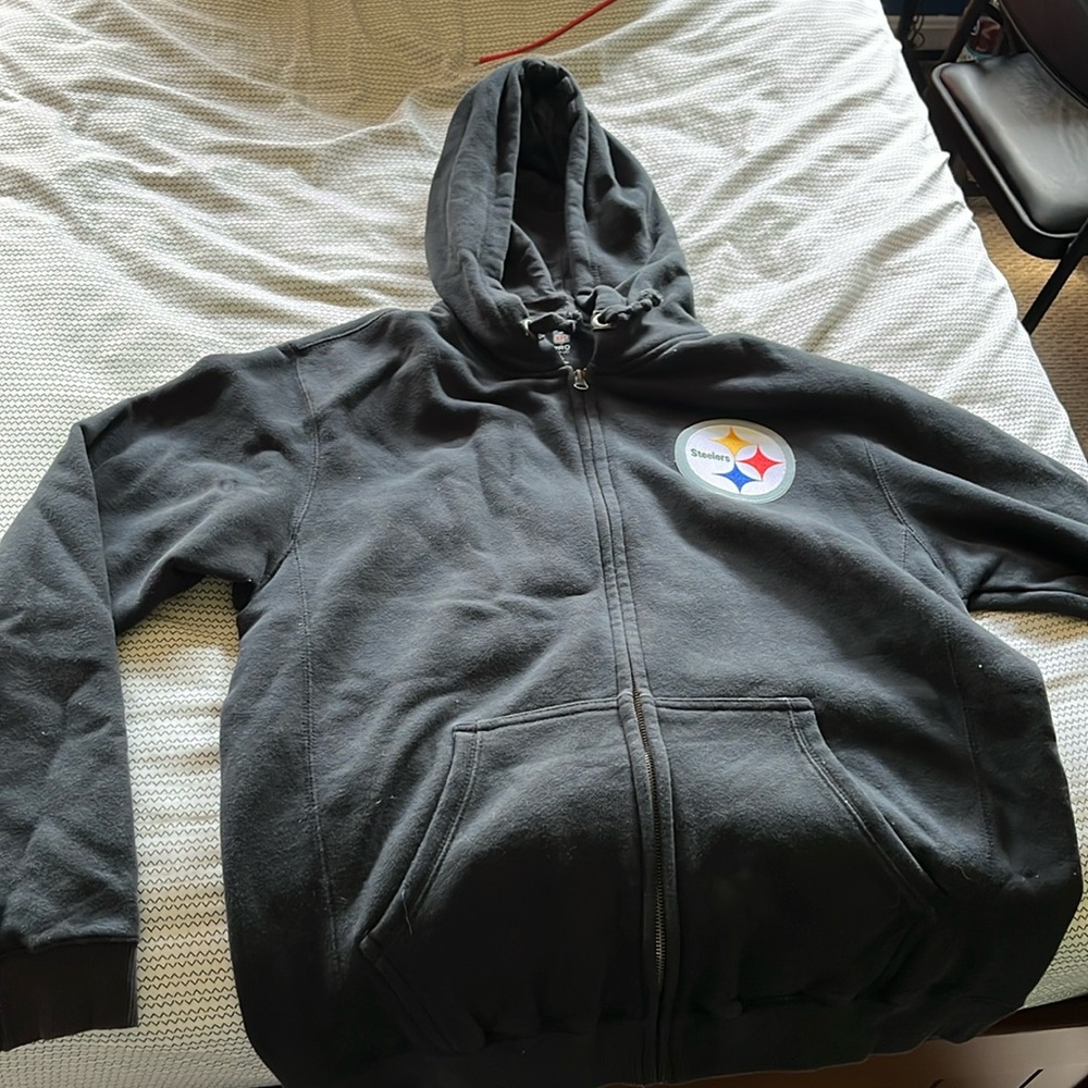 Pittsburgh Steelers NFL Pro-Line zip up jacket. Never worn